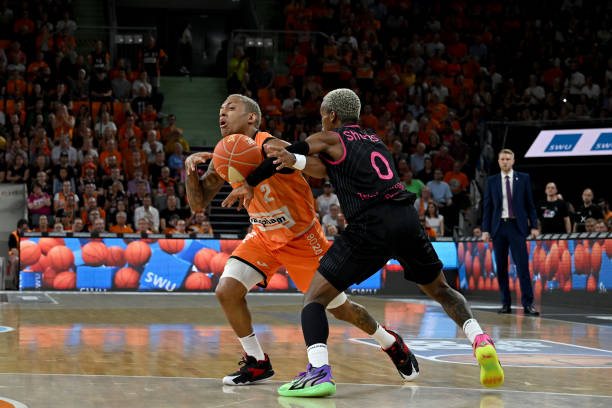 他们迅速地 他们迅速地